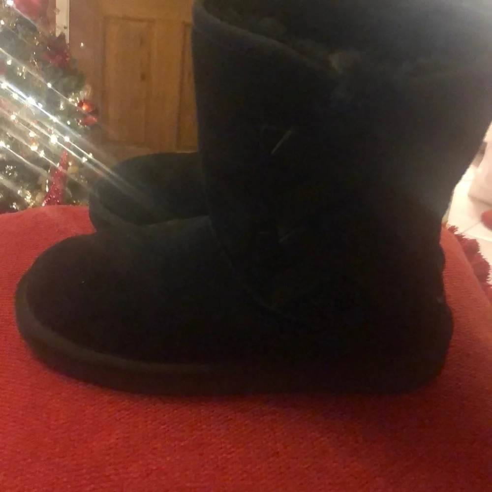 UGG beautiful girls boots size 6 GUC KOOLABURRA